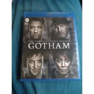 DC comics the complete first season Gotham on Blu-ray-252279